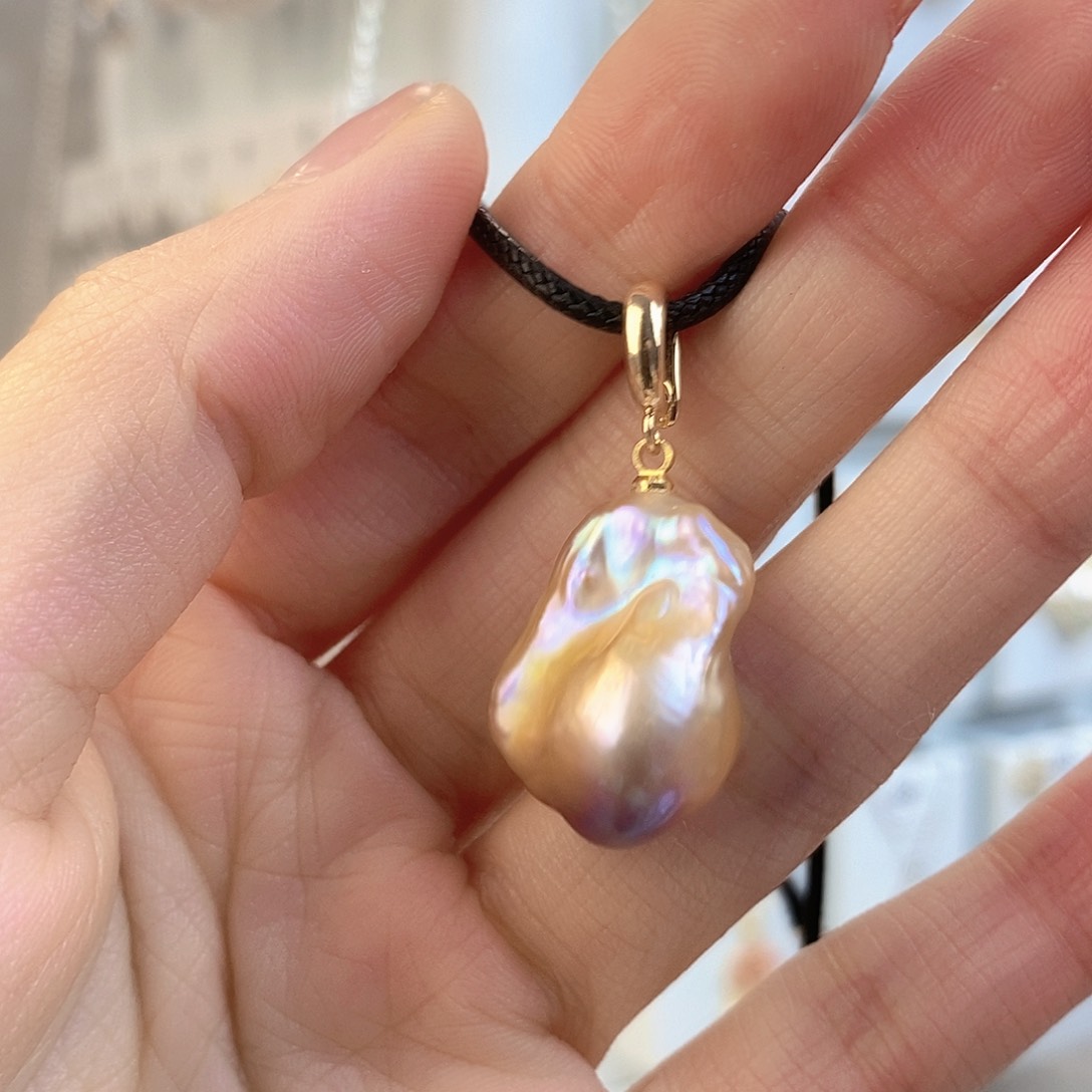 淡水珍珠颈饰合金