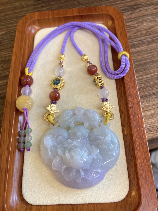 翡翠挂件，设计款