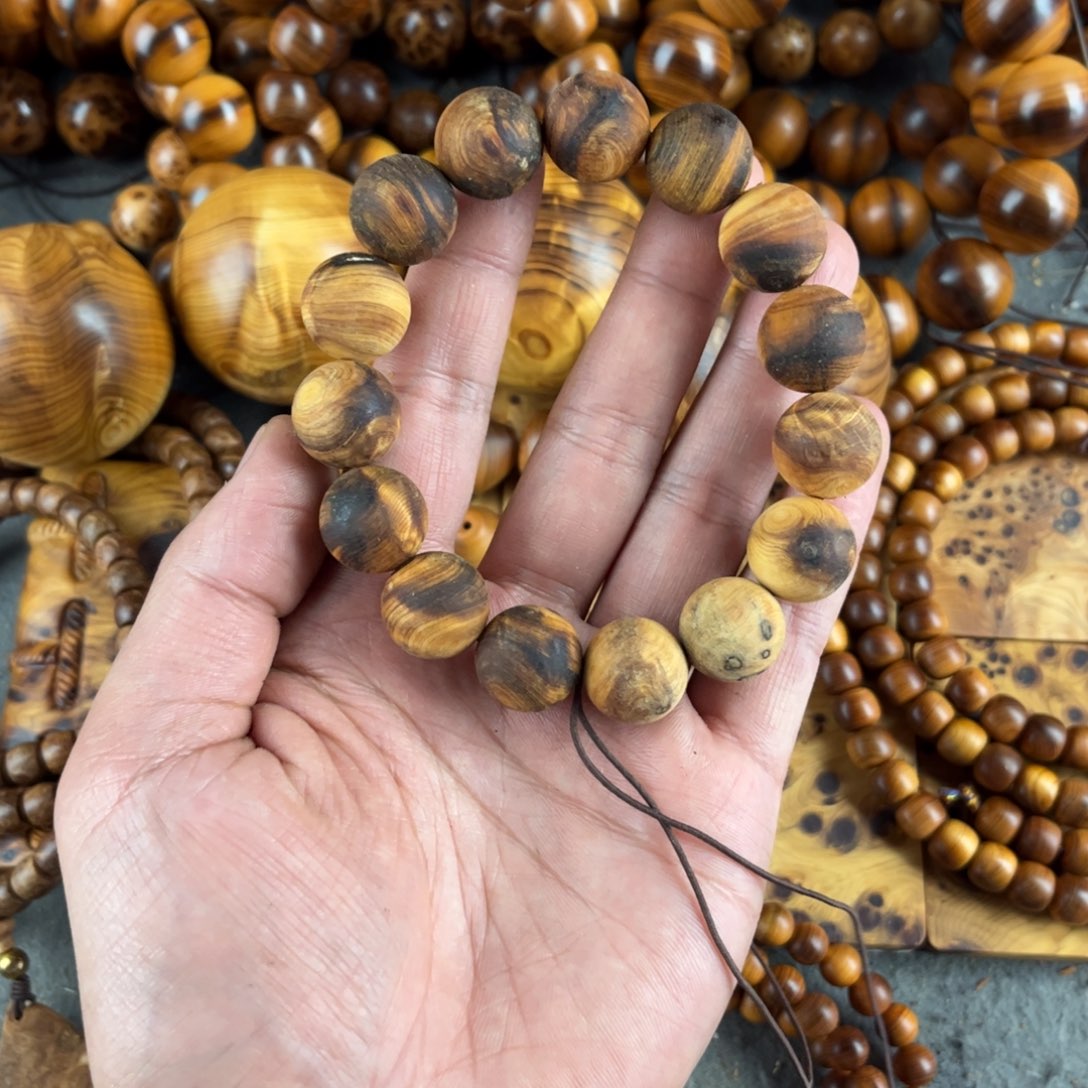 其他柏木（崖柏）碳化1.5龙胆闪电