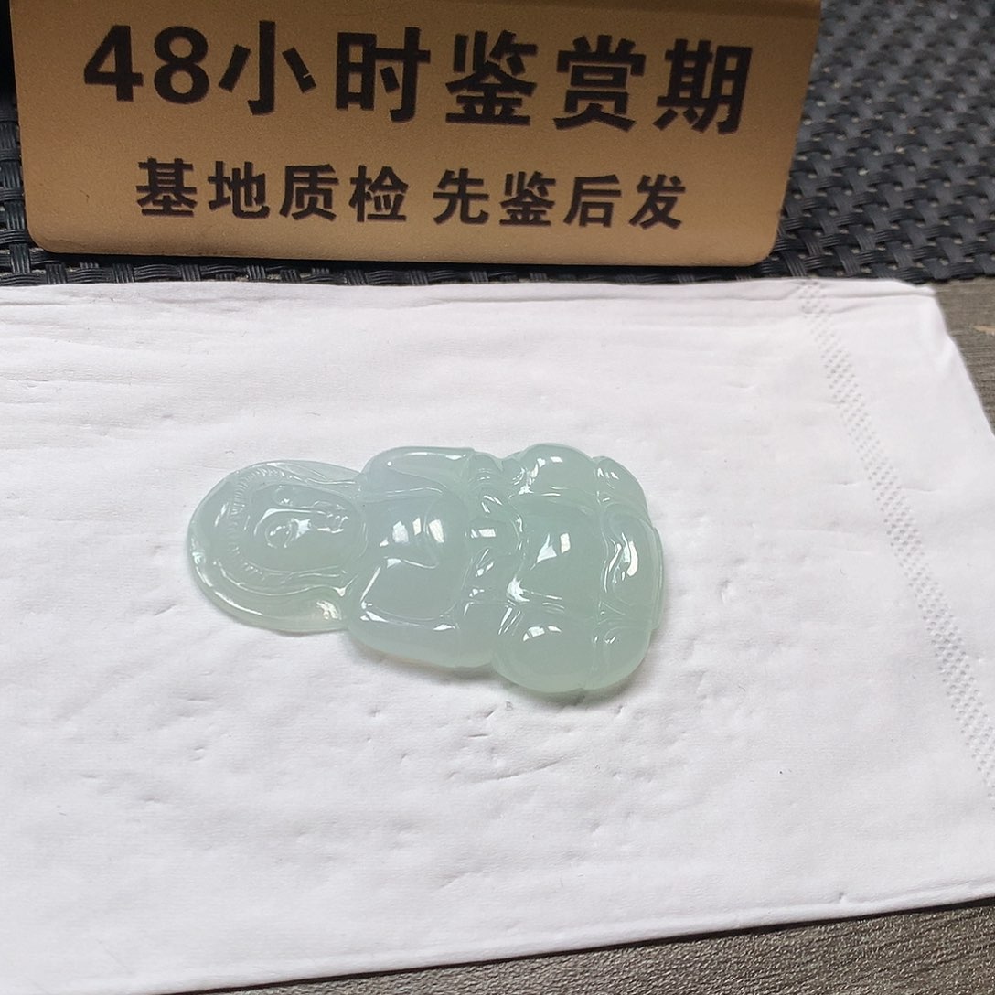 颈饰未镶嵌翡翠心*观音