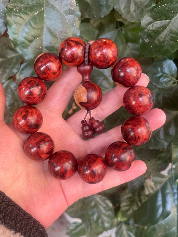 2.0X12颗．缅花满榴杷双色料．老料油性好