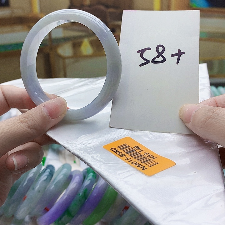 未镶嵌手镯翡翠The 