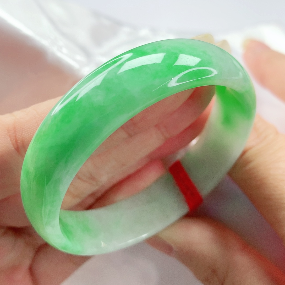 翡翠手镯未镶嵌，059