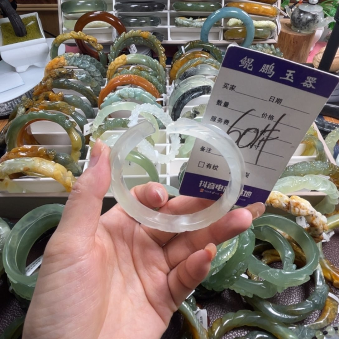 未镶嵌蛇纹石玉手镯