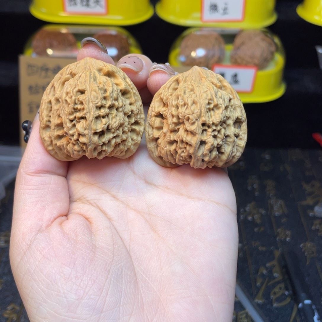 文玩核桃把件南疆石38
