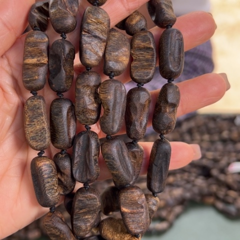 沉香手串白棋沉水49克卡0.9多样性发1条