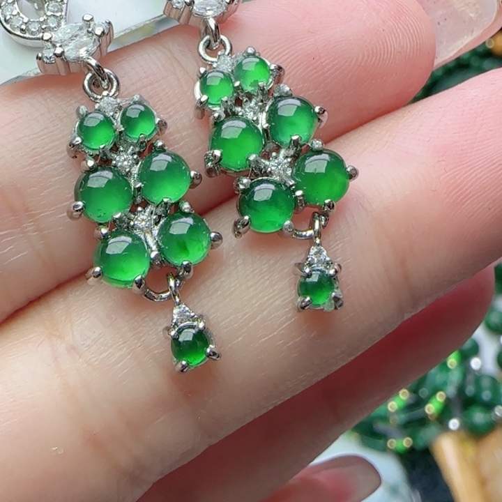 翡翠未镶嵌颈饰天然A货13