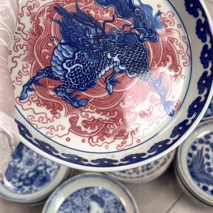 瓷片白青花釉里红麒麟踏浪大壶承全品