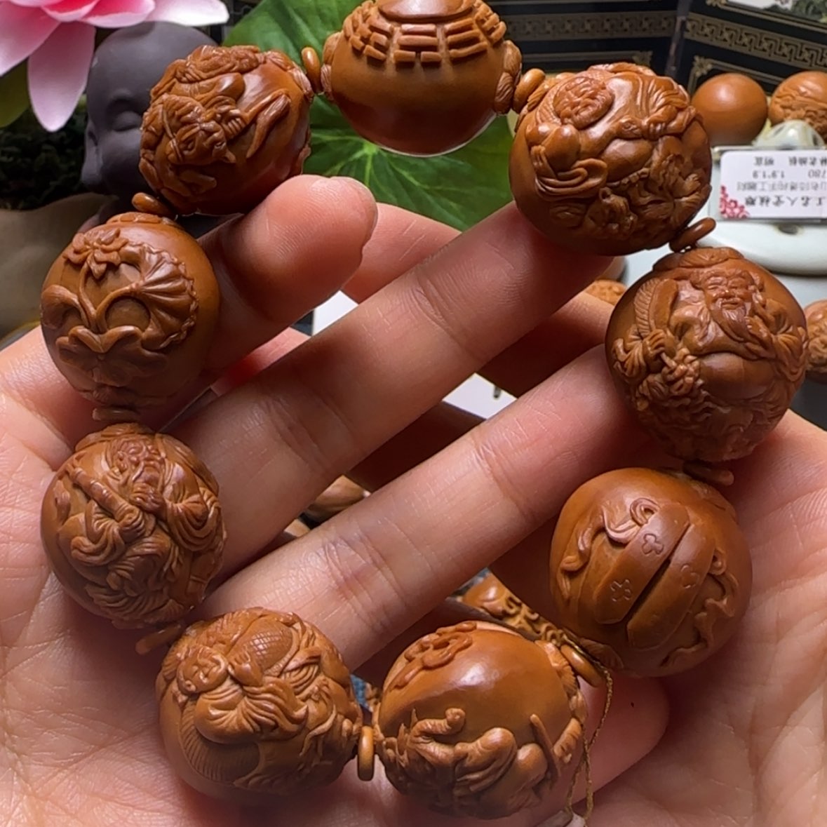 【闪购商品】橄榄核把件双面浮雕八仙