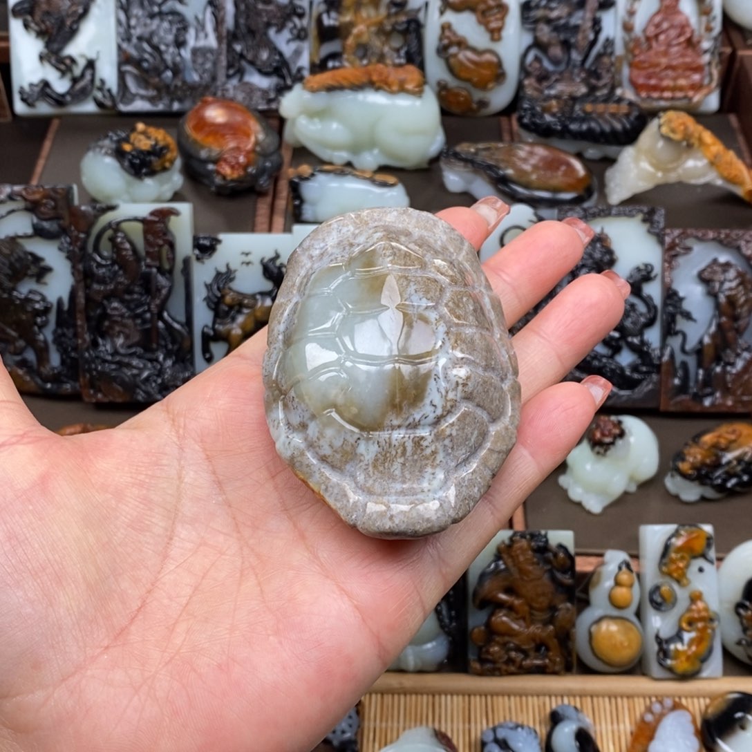 颈饰未镶嵌和田玉