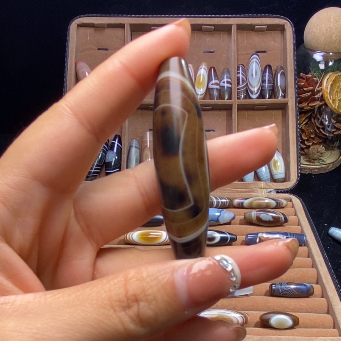 宝***泉玛瑙/玉髓未镶嵌颈饰