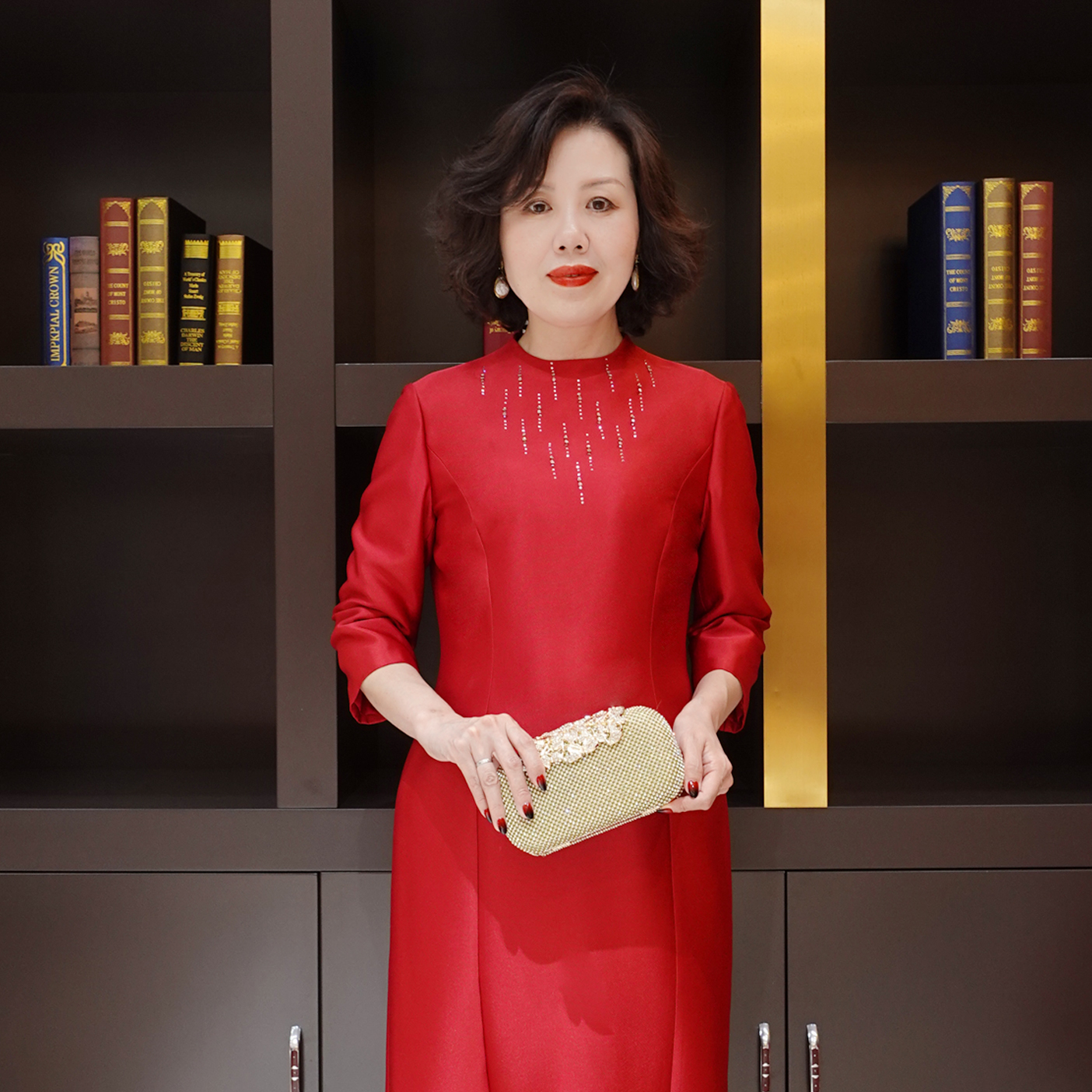 YINGDAK/应大大红色钉珠小立领修身简约宴会场合装礼服红色连衣裙