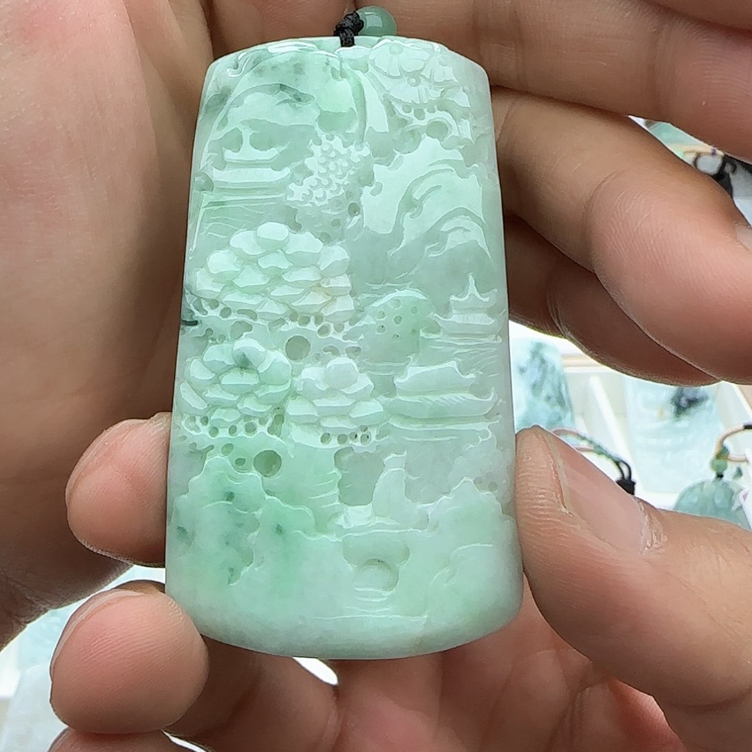 翡翠颈饰未镶嵌翡翠