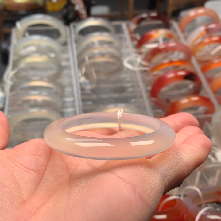 玛瑙/玉髓未镶嵌手镯