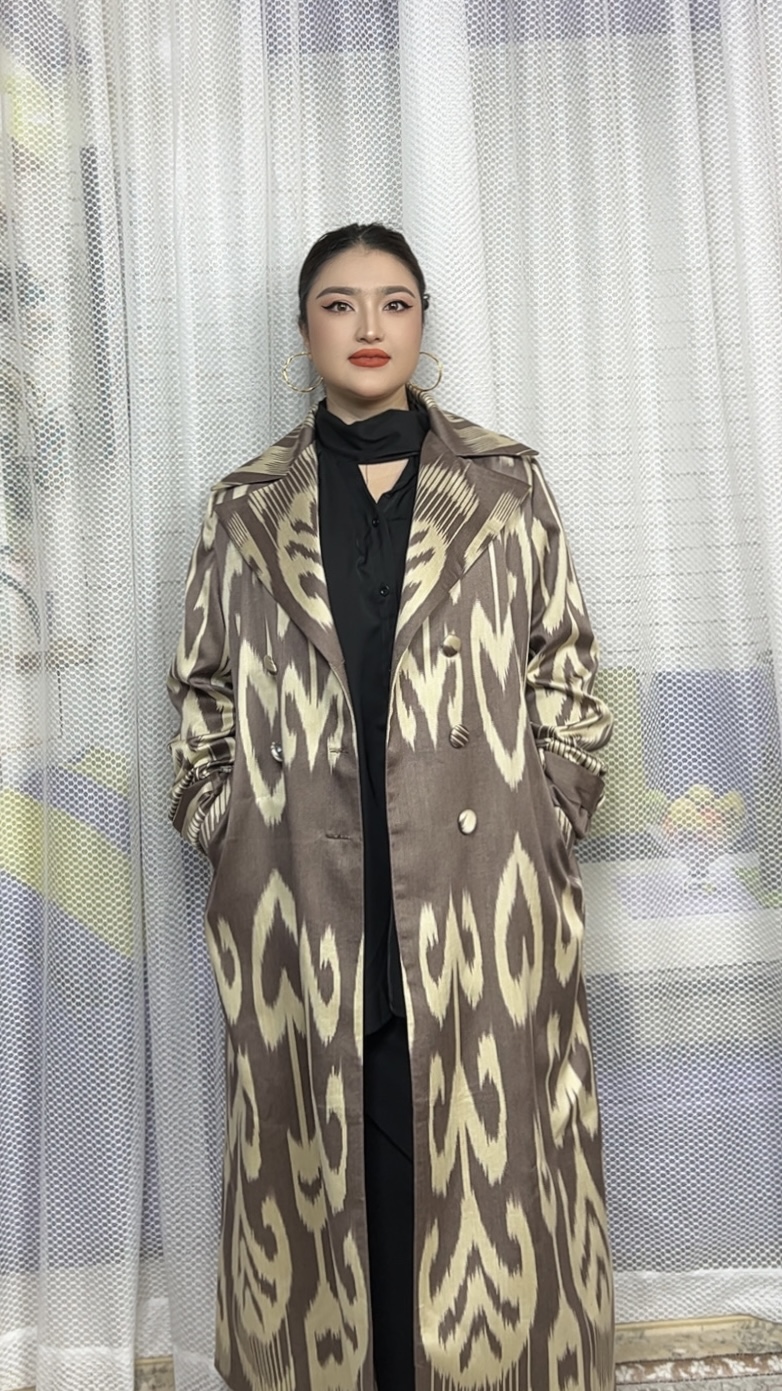 民族风手工艾德莱斯风衣