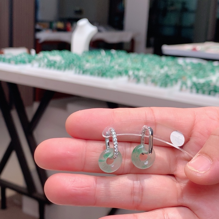 石英质玉未镶嵌手链