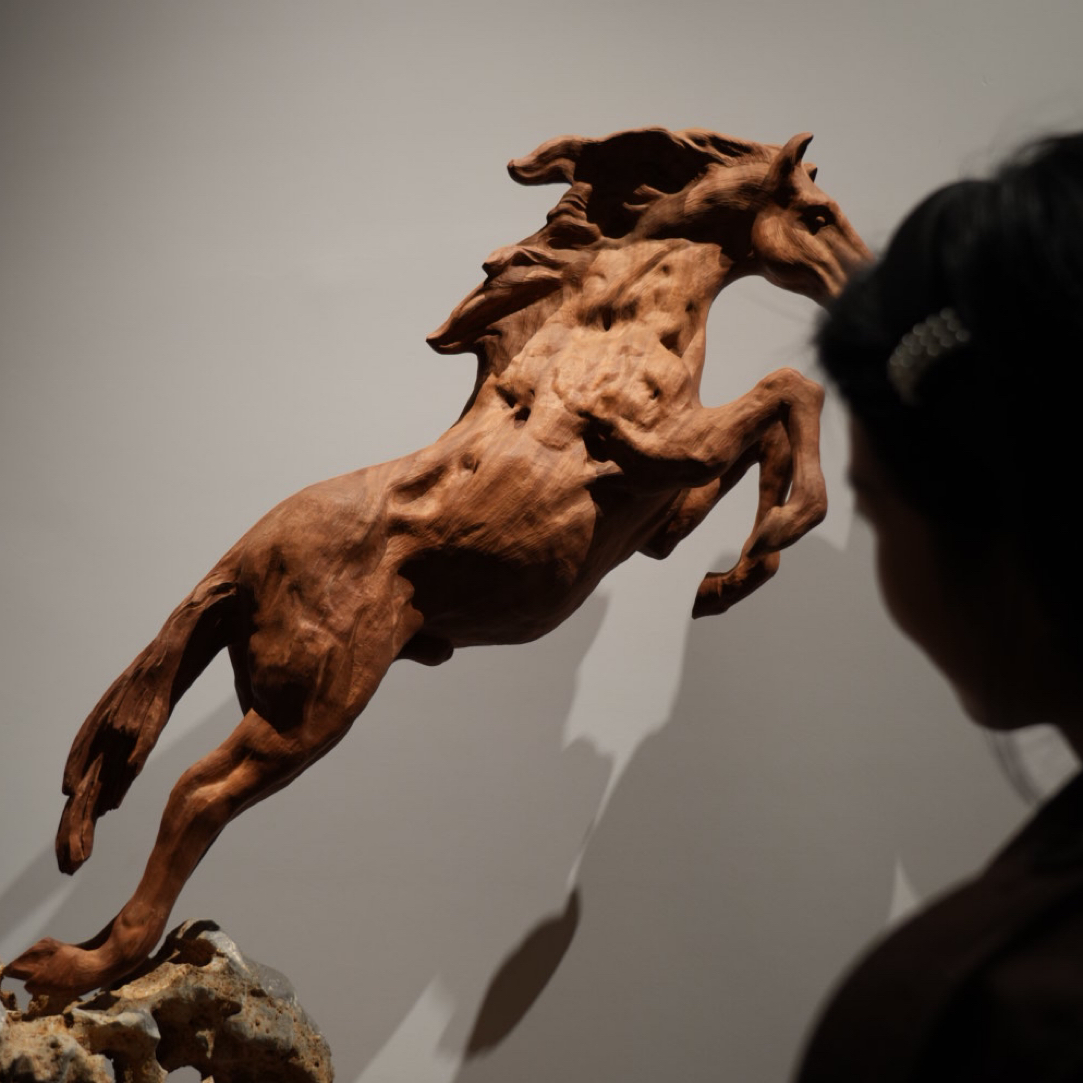 孤品 纯刀工雕刻 红檀心 木雕 马 老太湖石