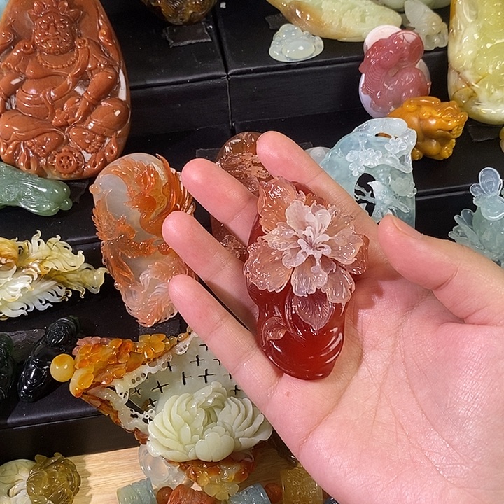 巴***韭蛇纹石玉合金颈饰