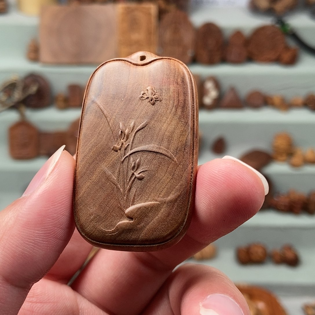 檀香木无事牌暖****y微瑕福利