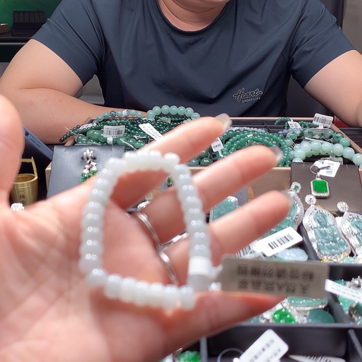 翡翠手串未镶嵌111111111111111