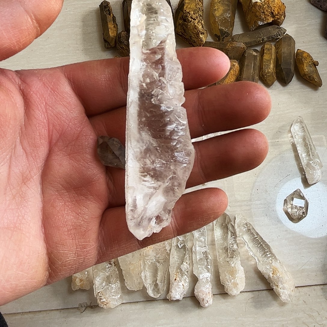 呵***呵珠宝半成品未镶嵌水晶