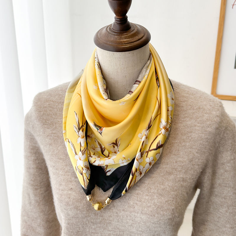 A020【满园梨花】经典百搭磁吸扣花萝轻奢高定手工丝巾70*70