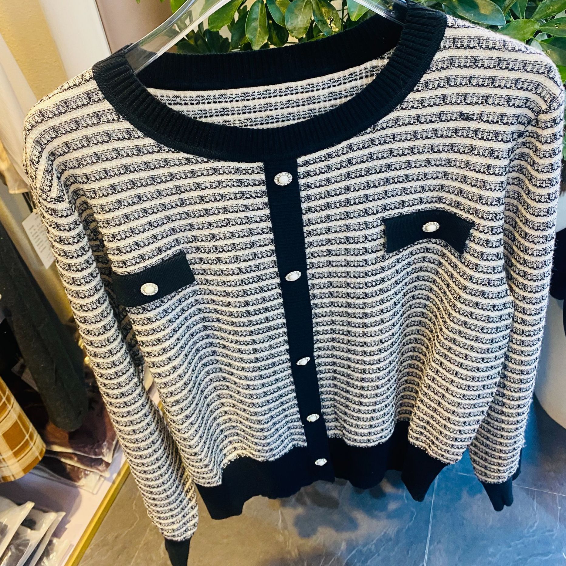 新款时尚大气T恤