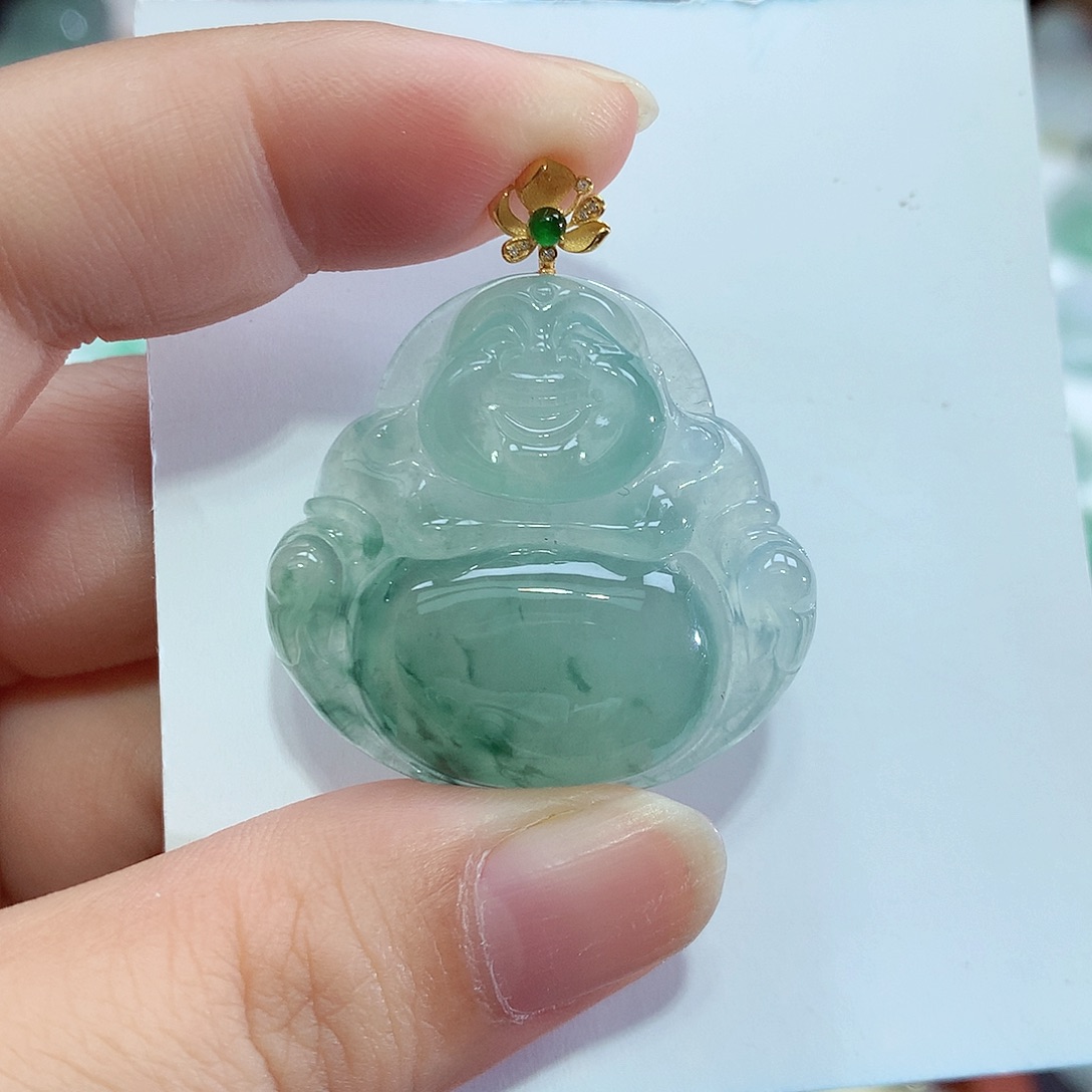 颈饰18K金镶嵌翡翠佛