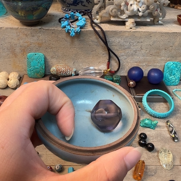 汉***都摆件瓷器工艺精湛
