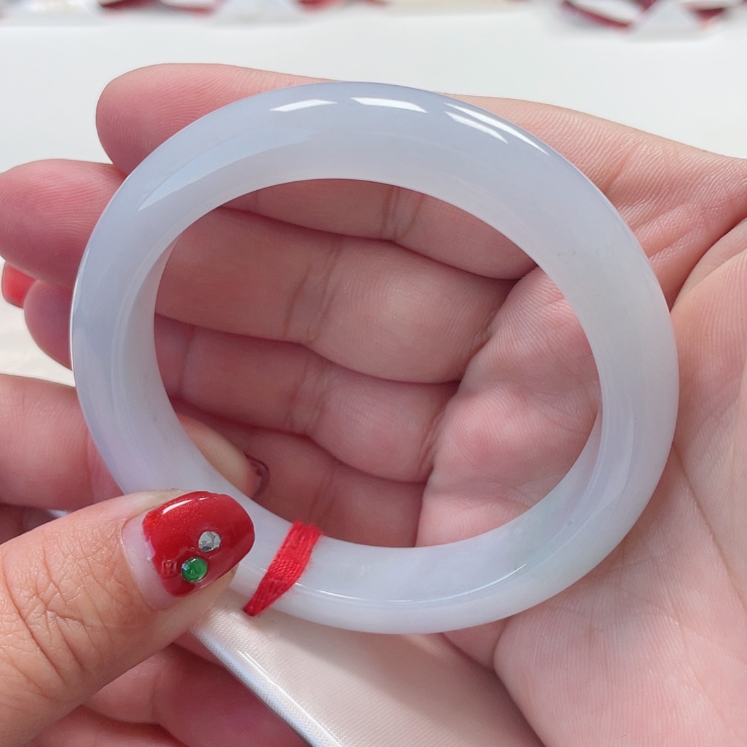 翡翠手镯（圆镯）未镶嵌缅甸翡翠手镯56圈