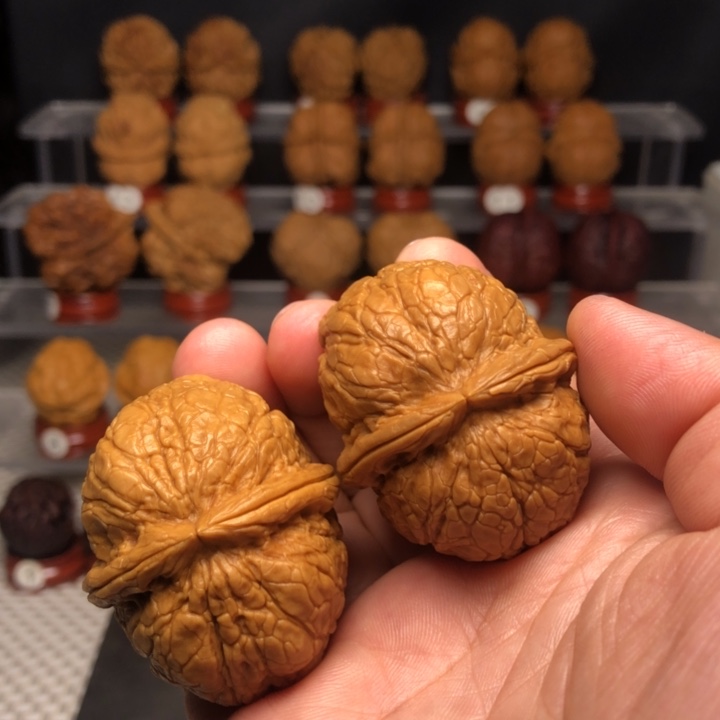 文玩核桃把件6蟒纹元宝