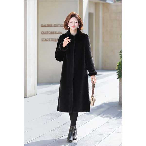 时尚风厚款纽扣长款中老年女装时尚加厚洋气过膝宽松秋冬外套冬季