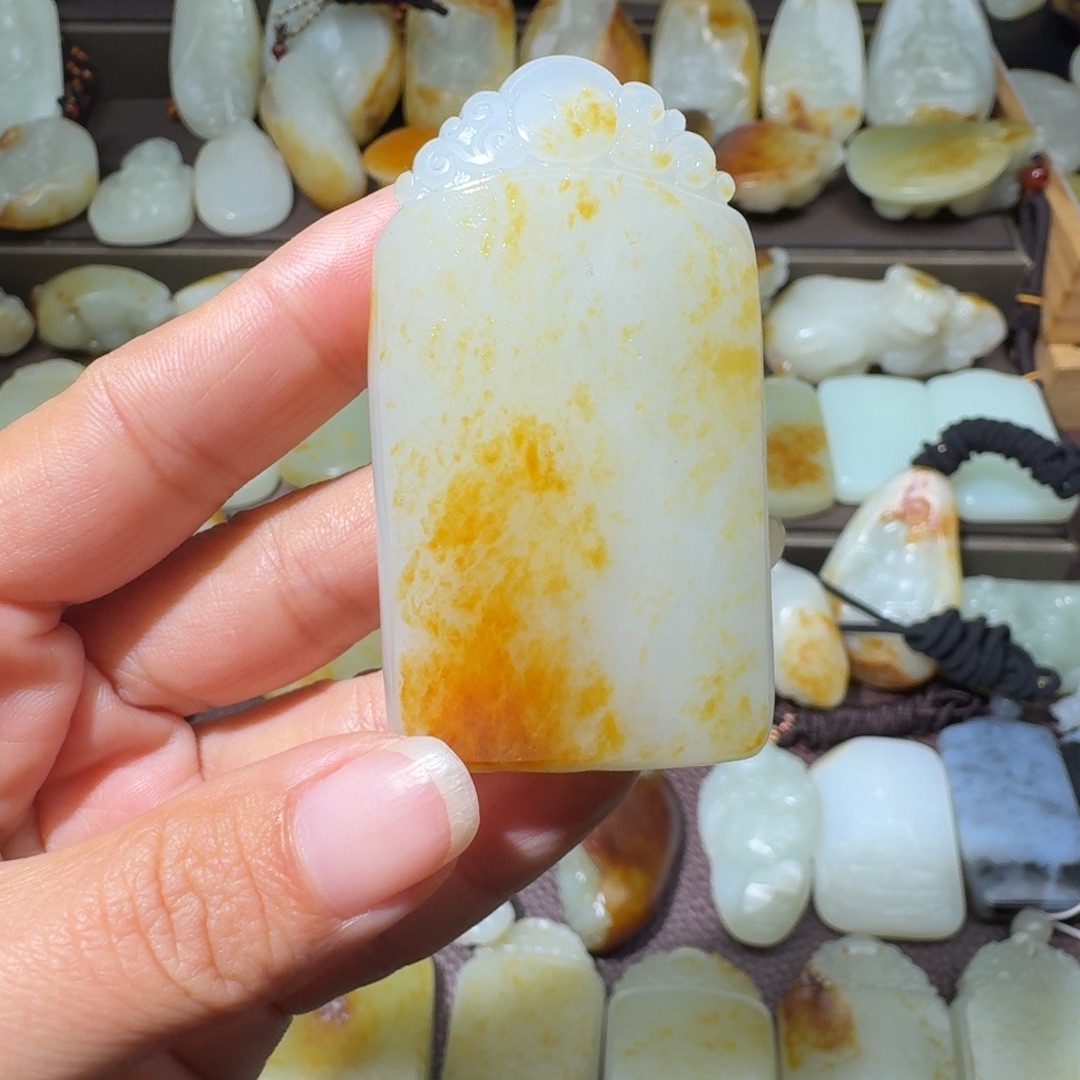 和田玉未镶嵌吊坠(不含链)