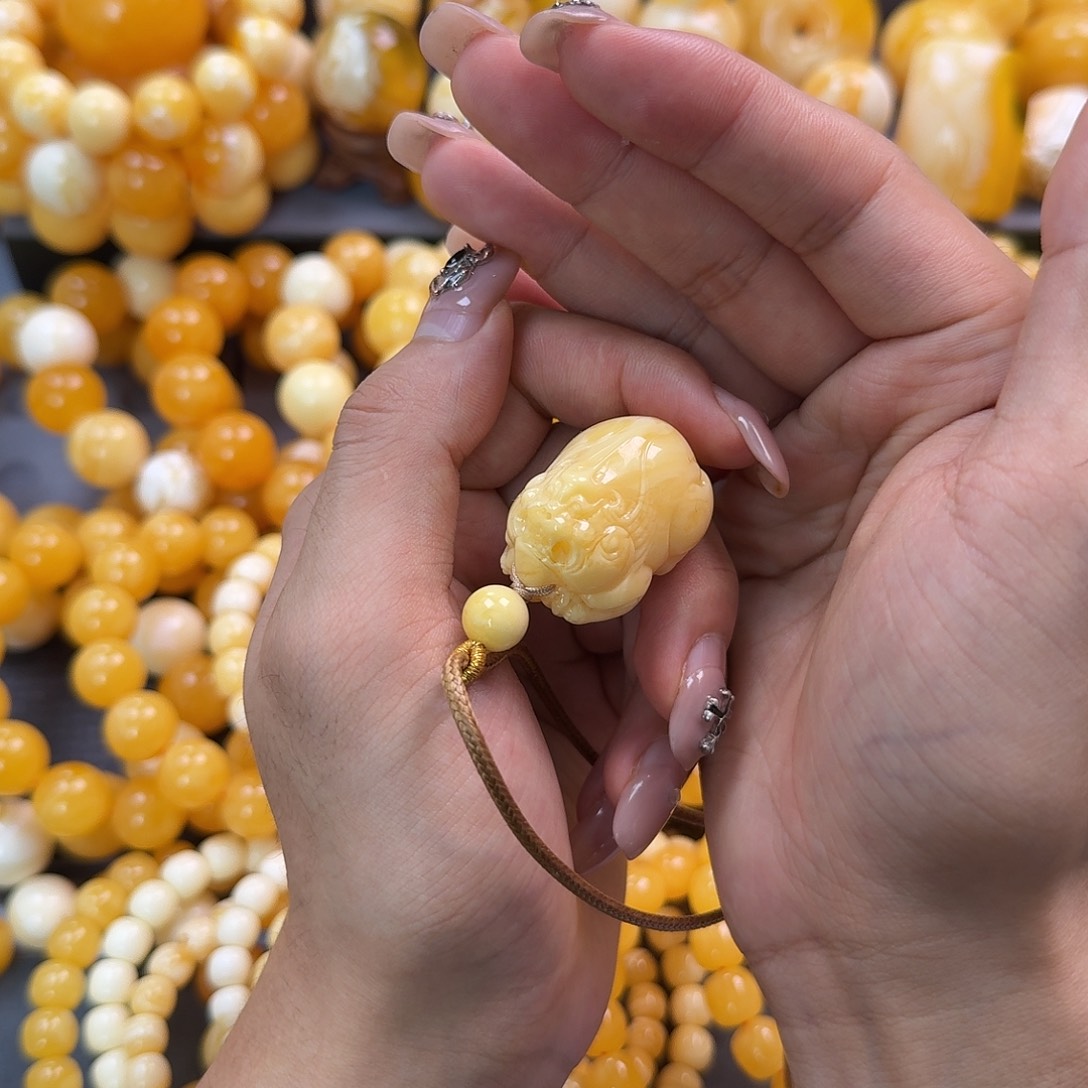 蜜蜡未镶嵌珠宝奇石12g