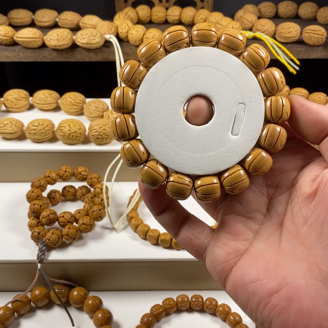 小***人桃核吊坠沈阳桃核留纹老型