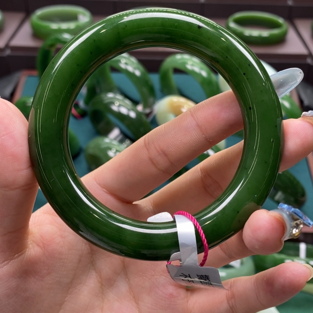 和田玉（碧玉）未镶嵌手镯5657