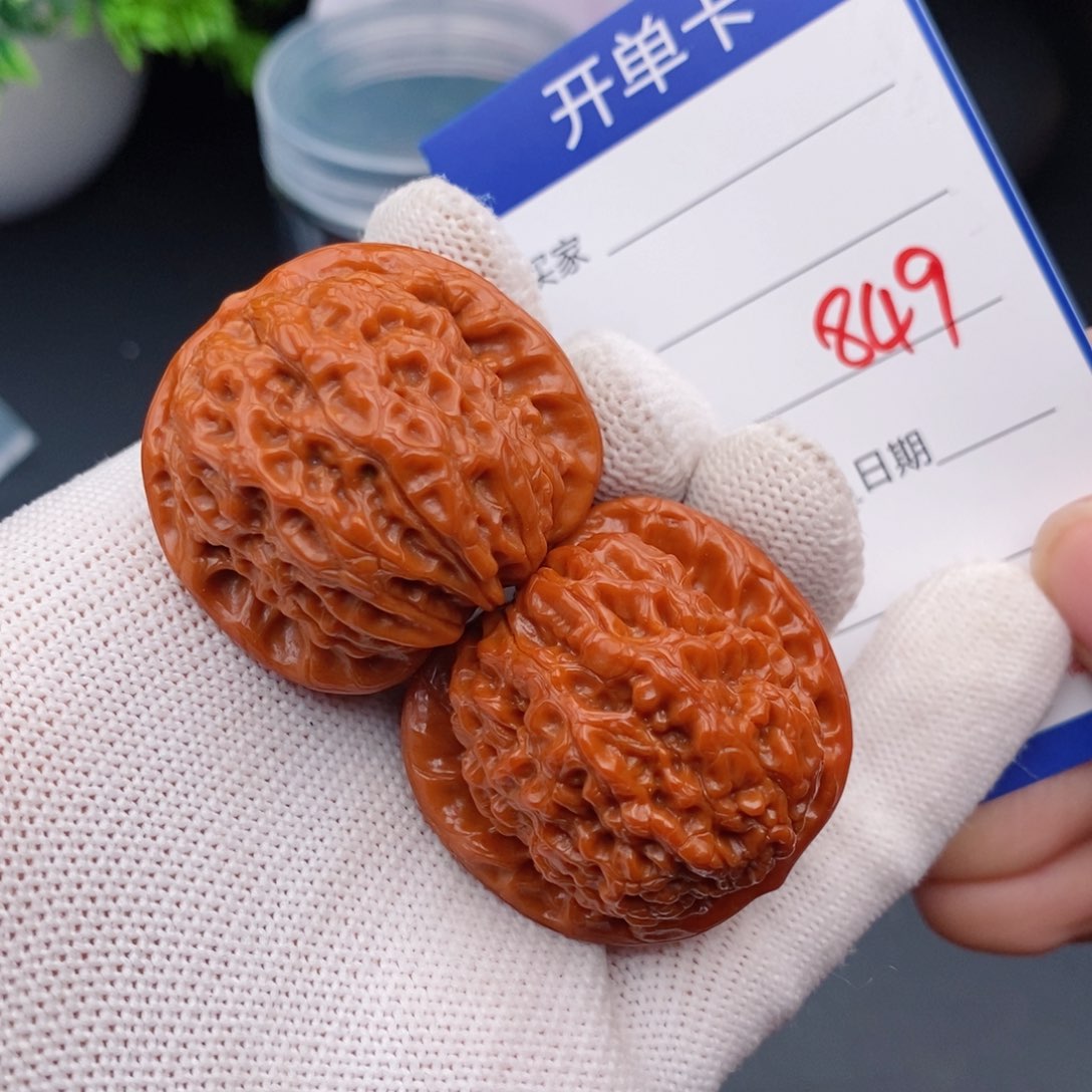 文玩核桃把件37血麒麟849