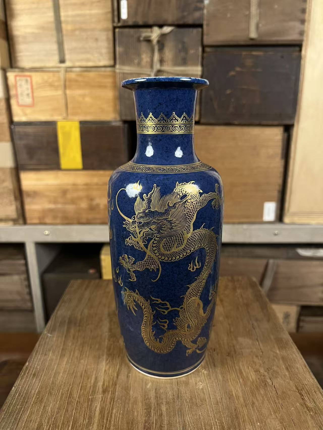 描金龙文棒锤瓶古典韵味珍品