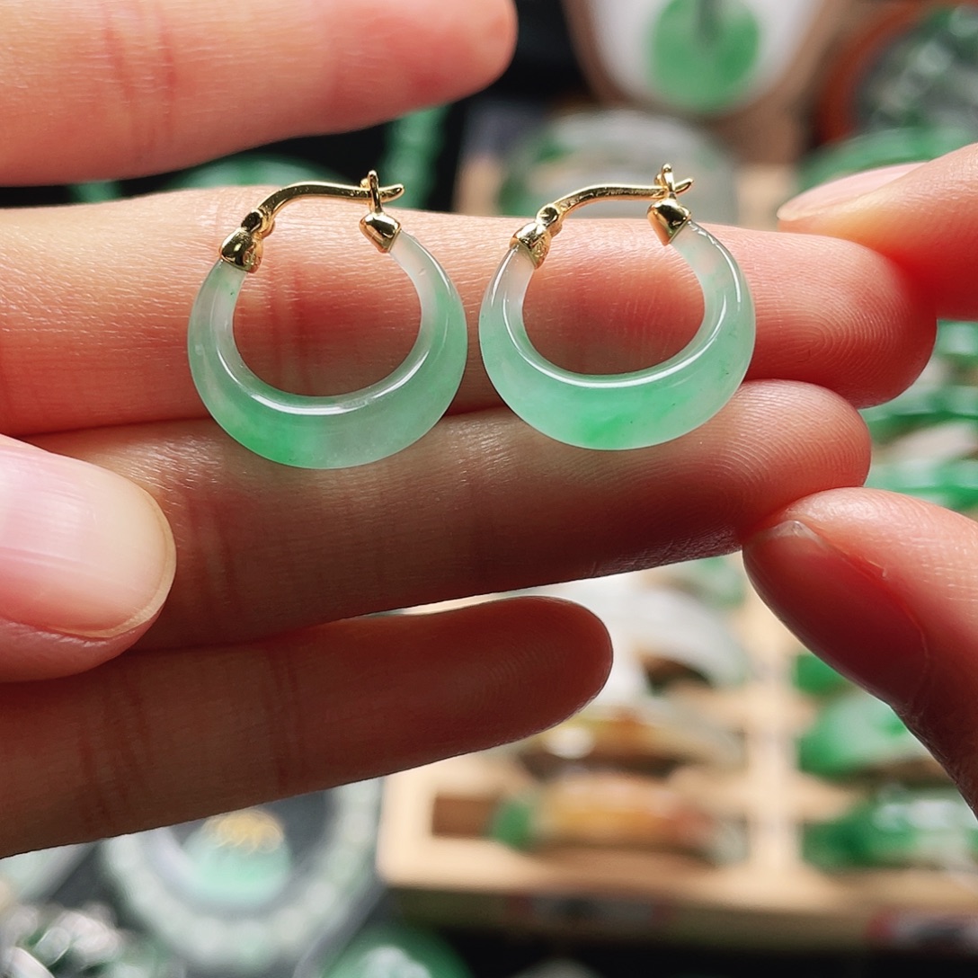 石英质玉未镶嵌耳环