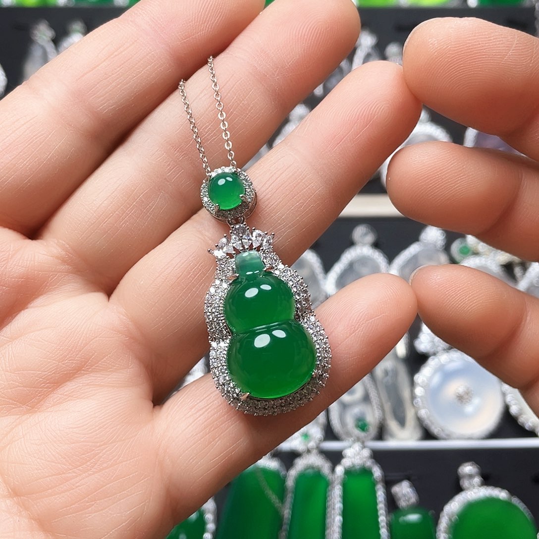 玛瑙/玉髓颈饰合金