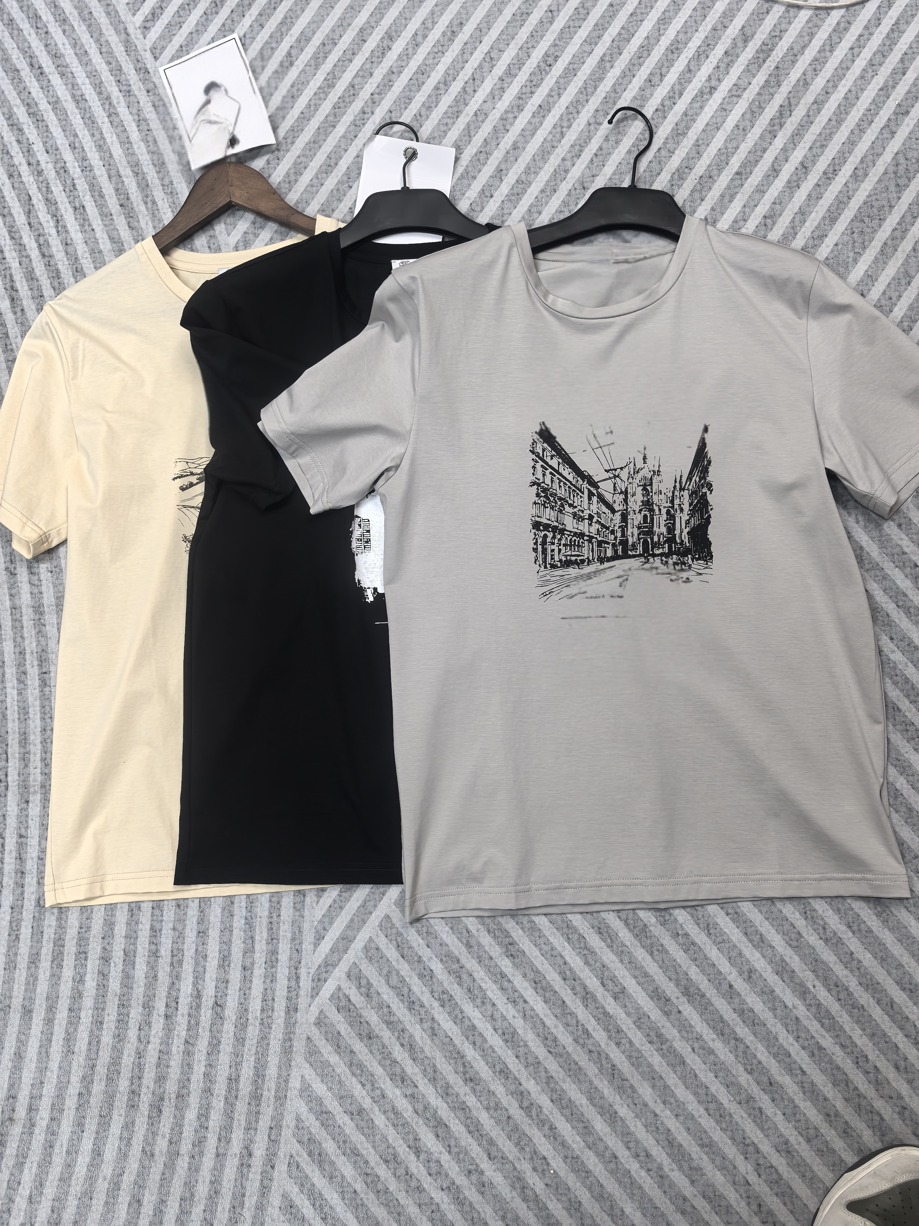 【小畅奢品】正经大哥爱的圆领短袖 