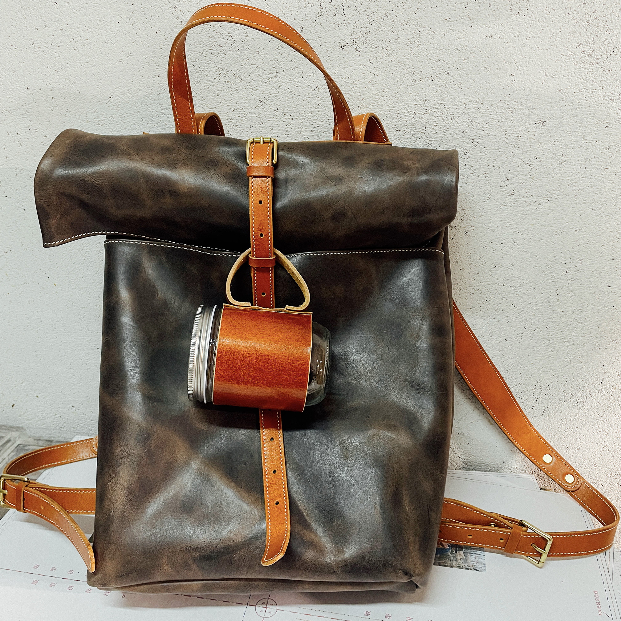 【老帅手作】纯手工真皮欧美潮流户外露营复古做旧大容量双肩背包