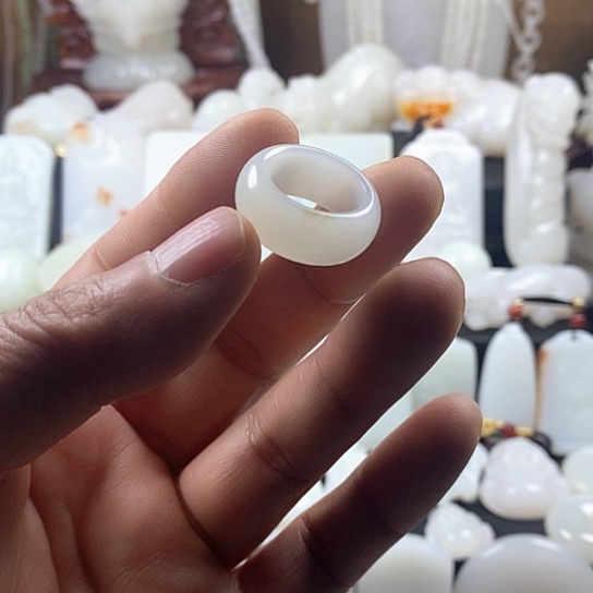 和田玉（白玉）挂件未镶嵌