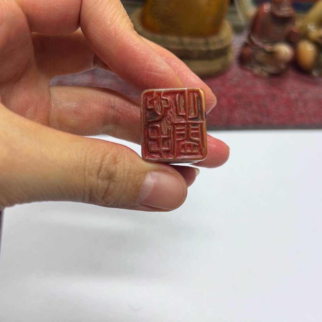 左***看寿山石印石印章。。。。。。