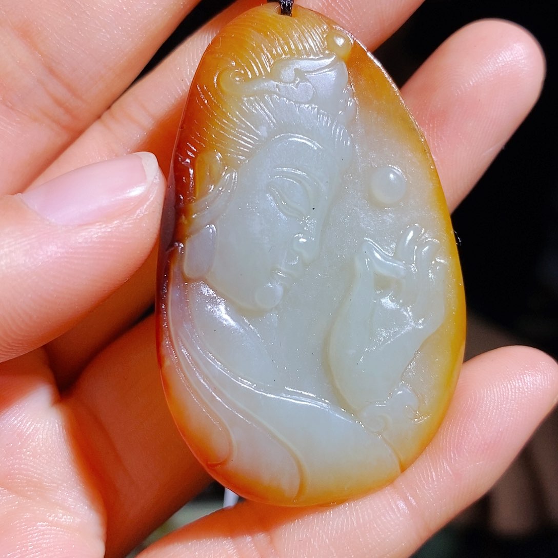 和田玉颈饰未镶嵌