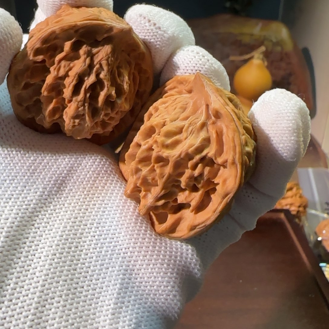 文玩核桃把件鹰嘴蛇