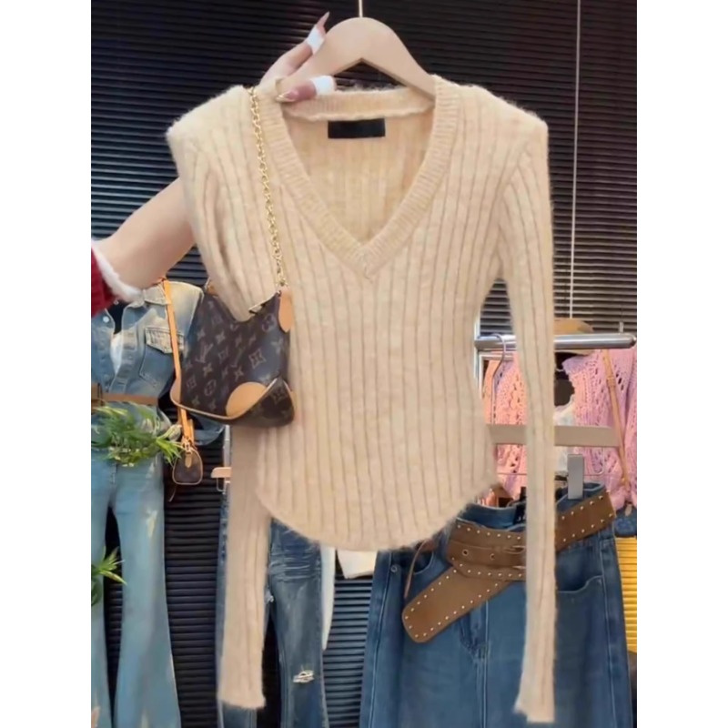 坑条V领长袖针织打底衫女秋冬内搭2025新款软糯毛衣修身短款上衣