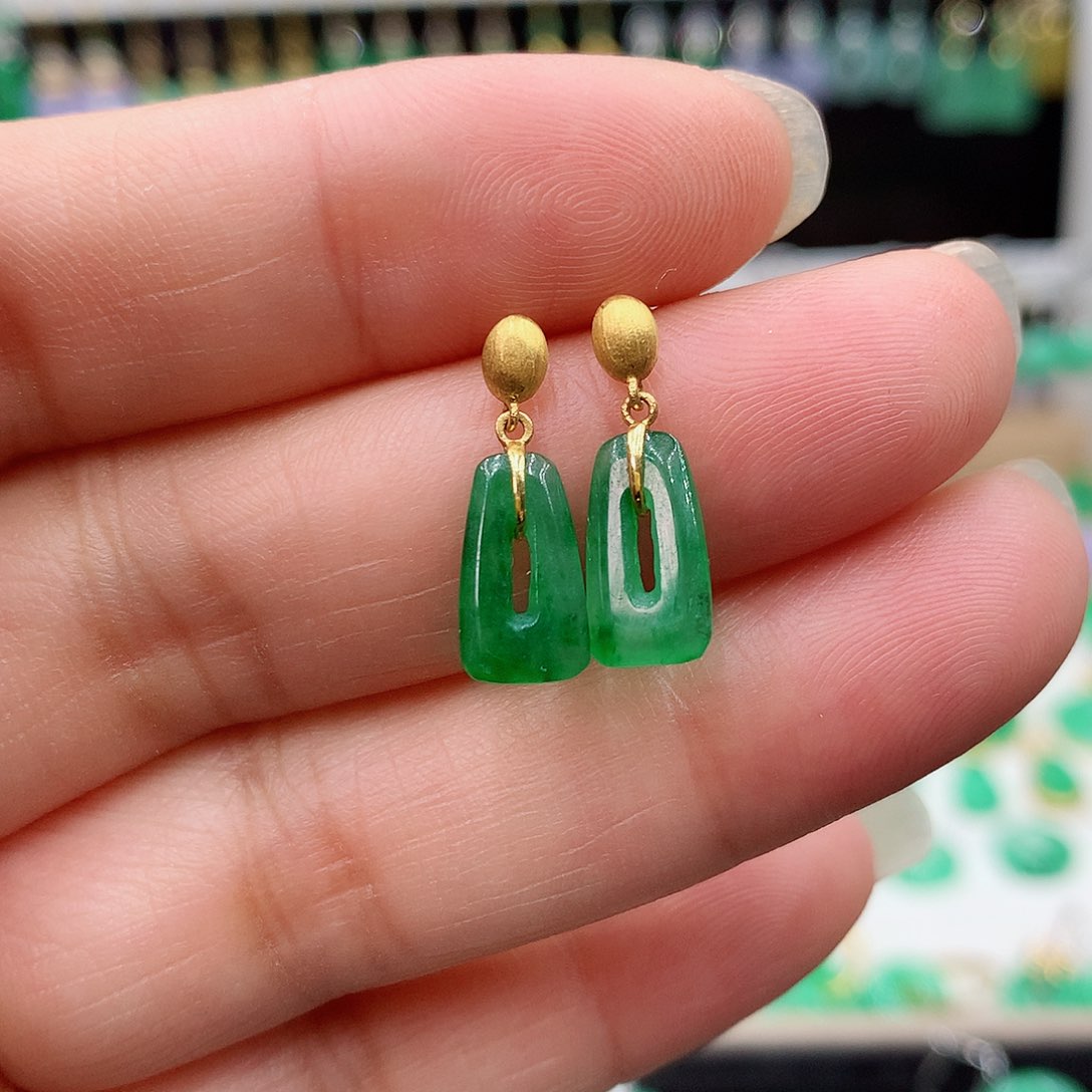 翡翠耳饰18K金镶嵌的