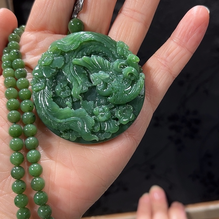 颈饰未镶嵌和田玉