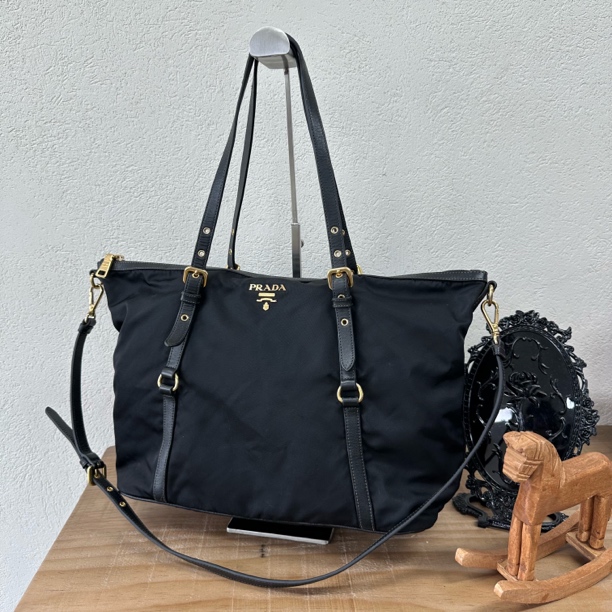 95新 Prada/普拉达 黑金降落伞托特单肩斜挎包 底长35 063300